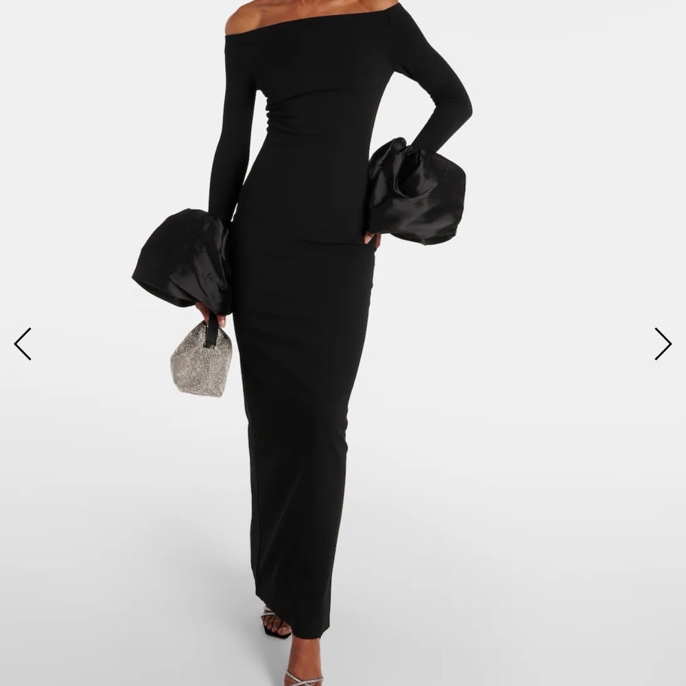 Solace London Elegant Black Off-Shoulder Dress